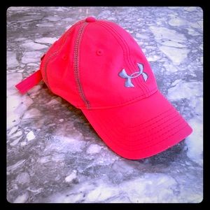 UNDER ARMOUR HAT